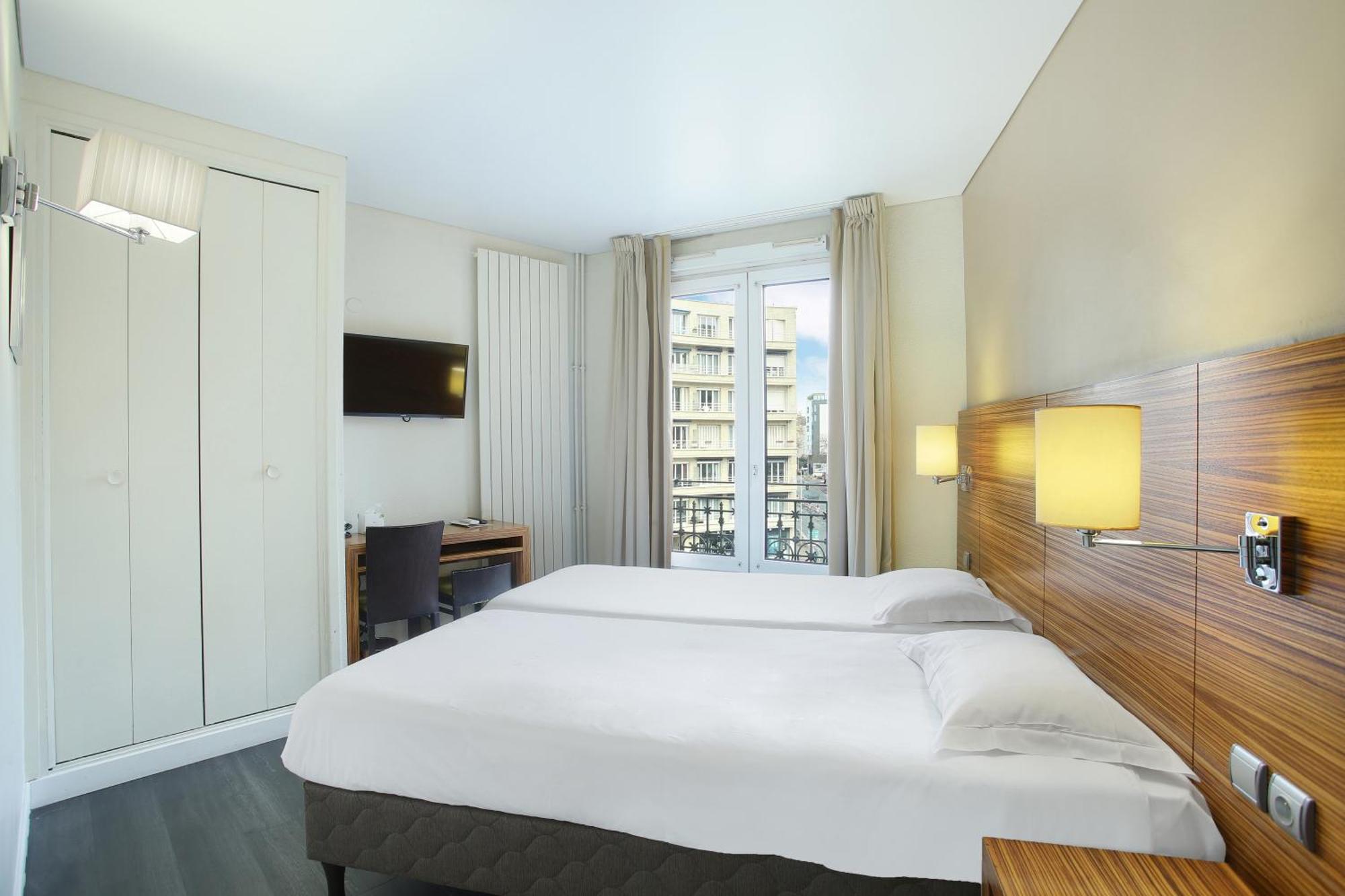 Hotel Gabriel Issy Paris Buitenkant foto