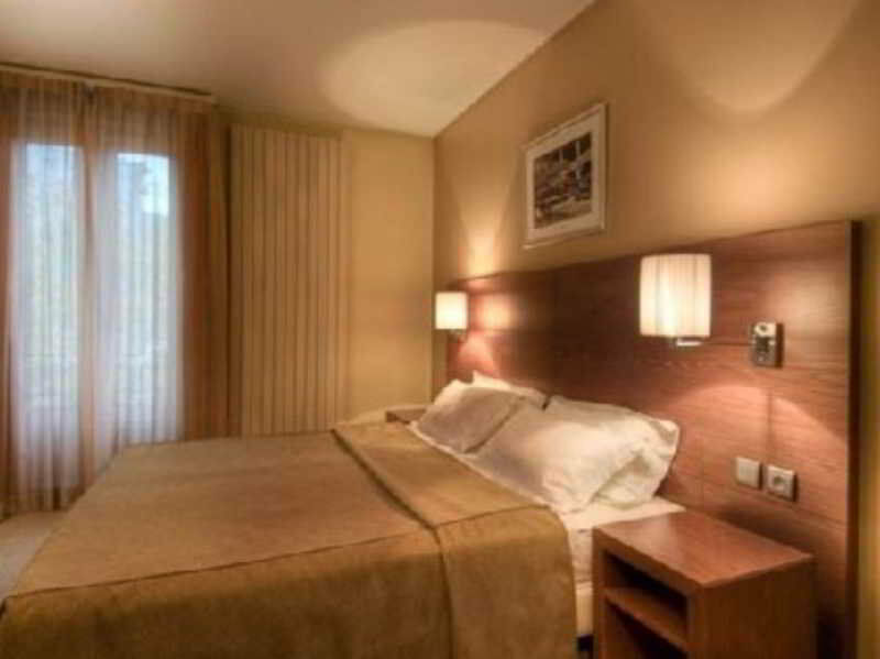 Hotel Gabriel Issy Paris Buitenkant foto